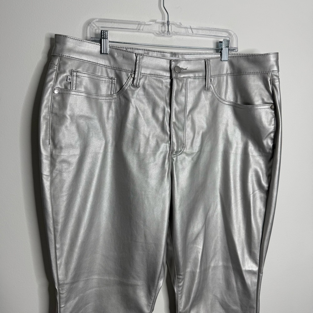 NWOT Judy Blue Straight Faux Leather Pants In Silver 20W Y2K Edgy Nightlife - Picture 3 of 10